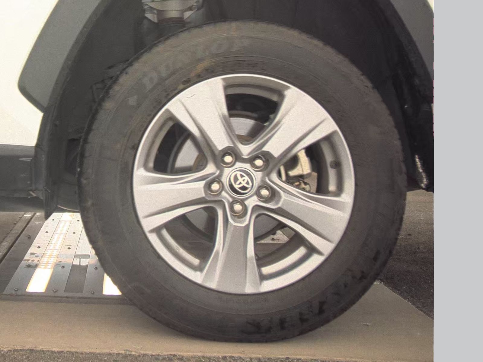 2025 Toyota RAV4 XLE FWD