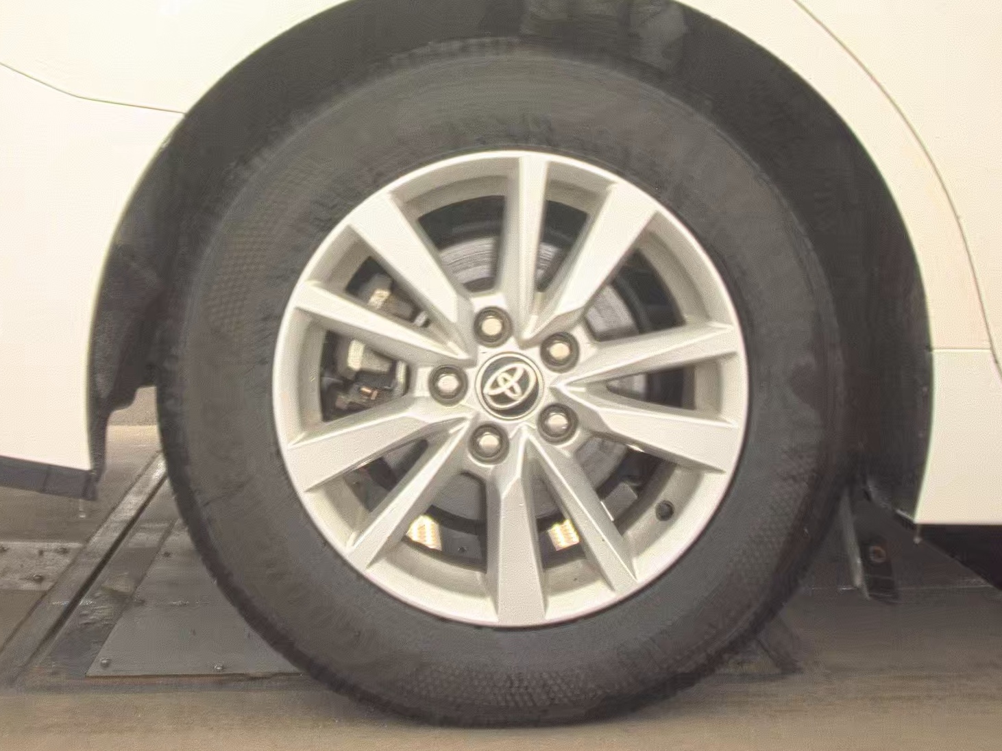 2025 Toyota Camry LE FWD