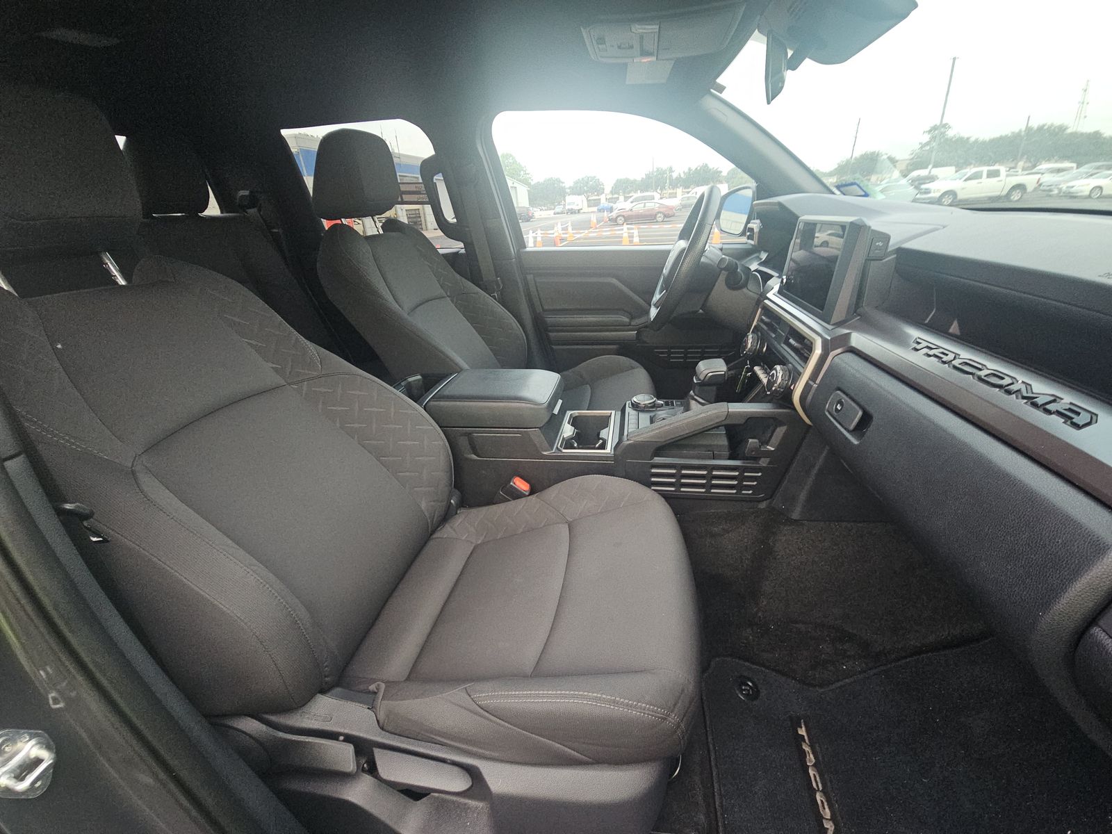 2025 Toyota Tacoma SR5 AWD