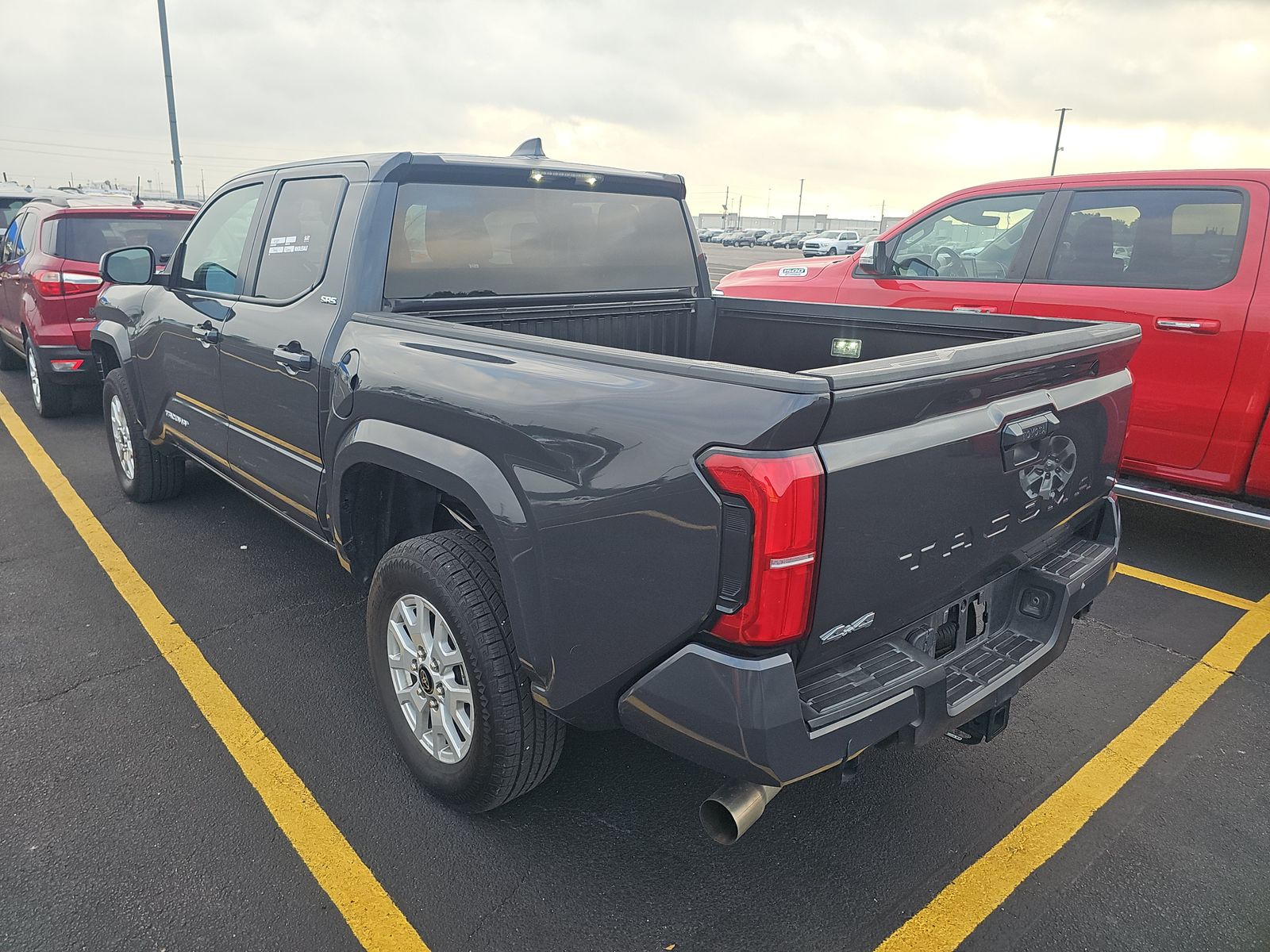 2025 Toyota Tacoma SR5 AWD