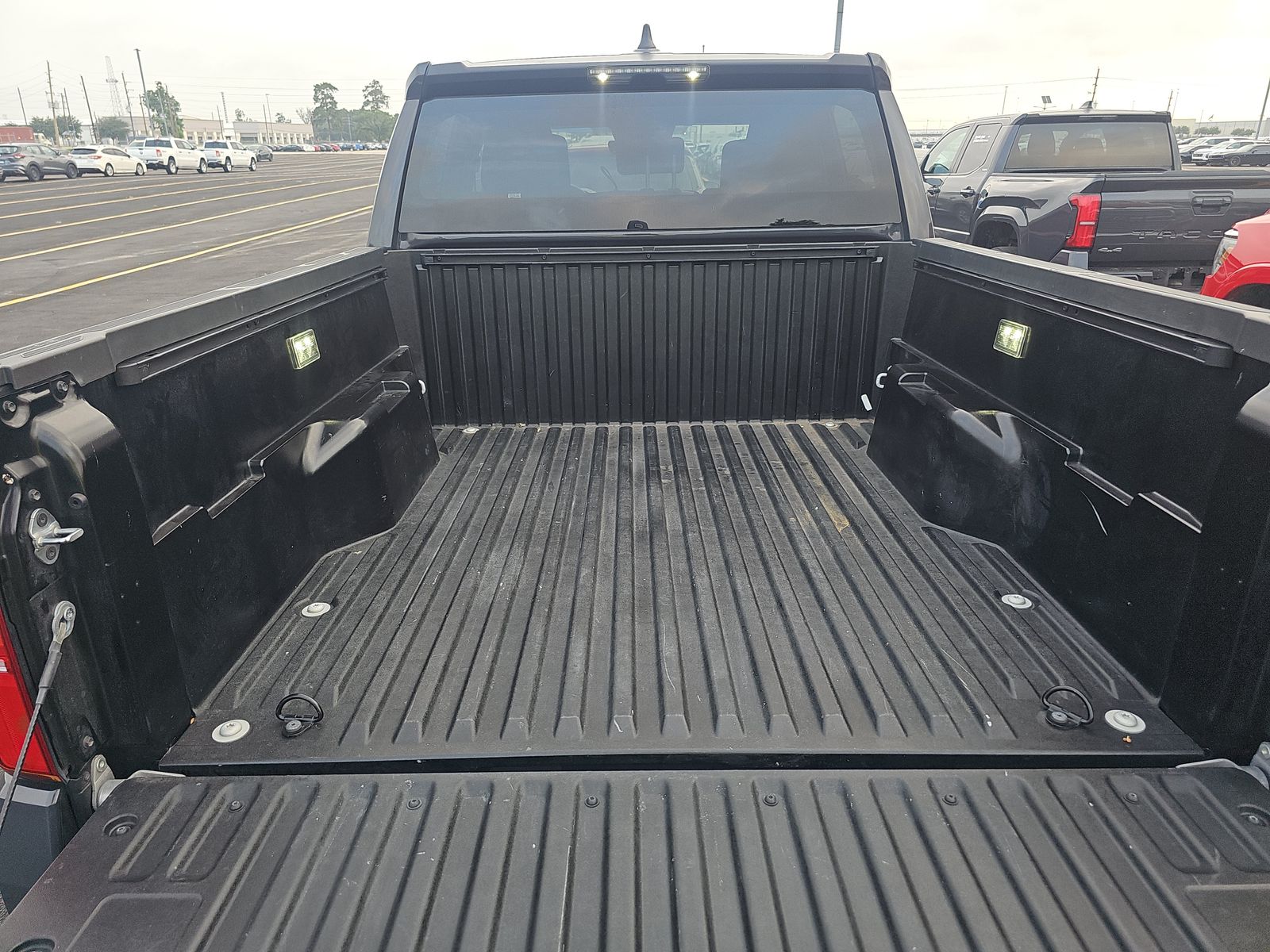 2025 Toyota Tacoma SR5 AWD