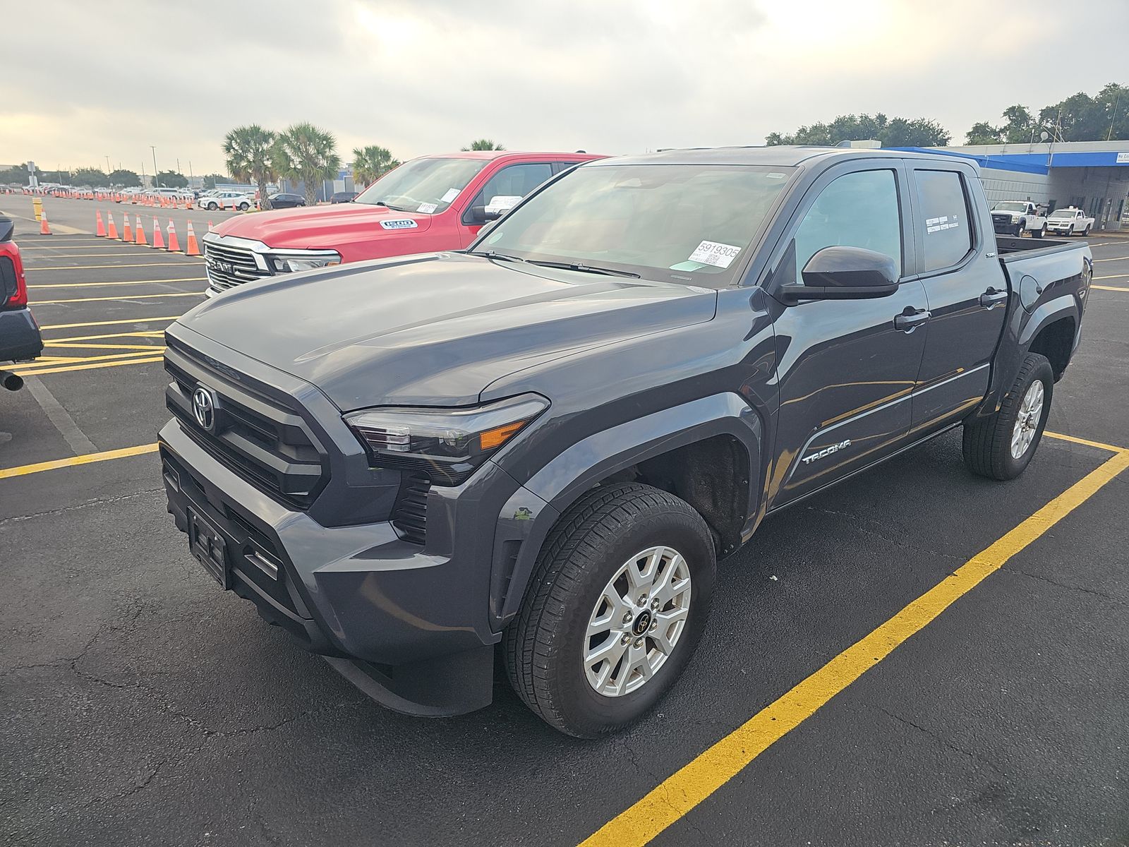 2025 Toyota Tacoma SR5 AWD