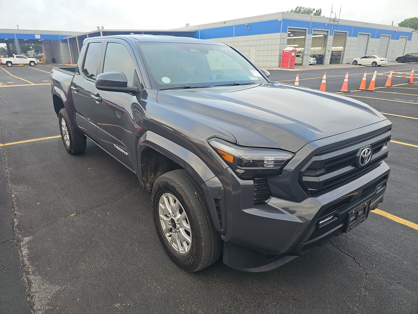 2025 Toyota Tacoma SR5 AWD