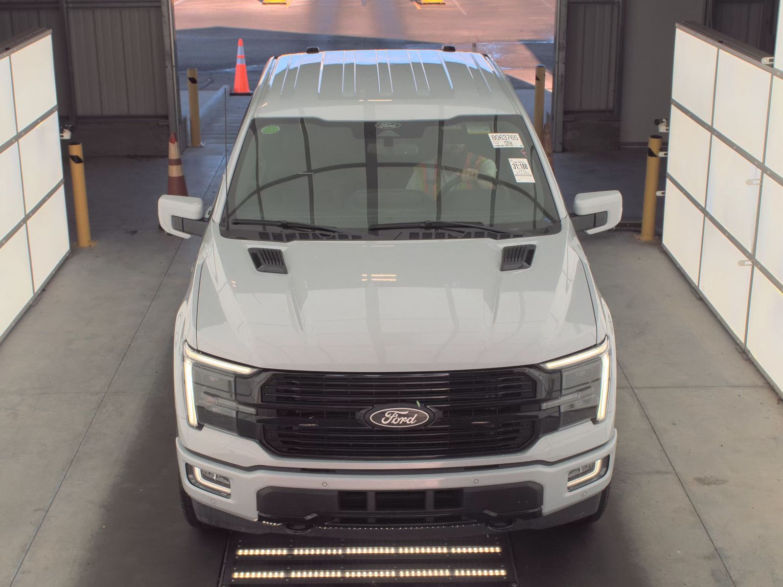 2025 Ford F-150 Platinum AWD