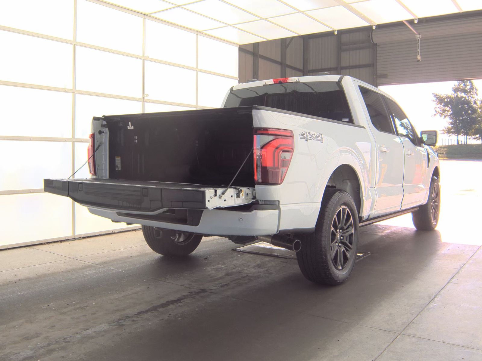 2025 Ford F-150 Platinum AWD