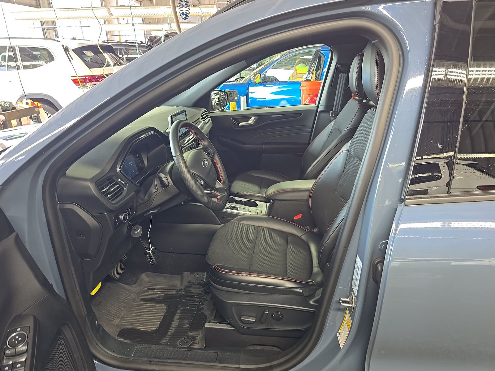 2025 Ford Escape Hybrid ST-Line Select AWD