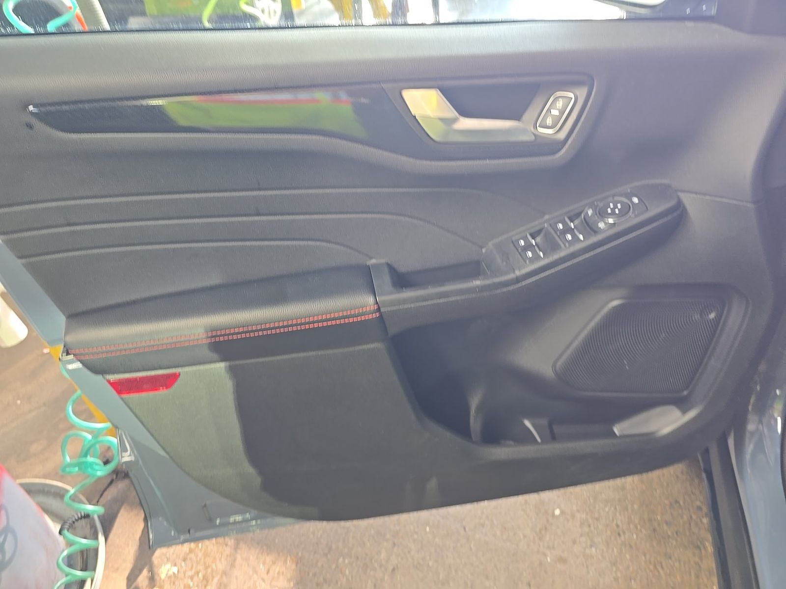2025 Ford Escape Hybrid ST-Line Select AWD