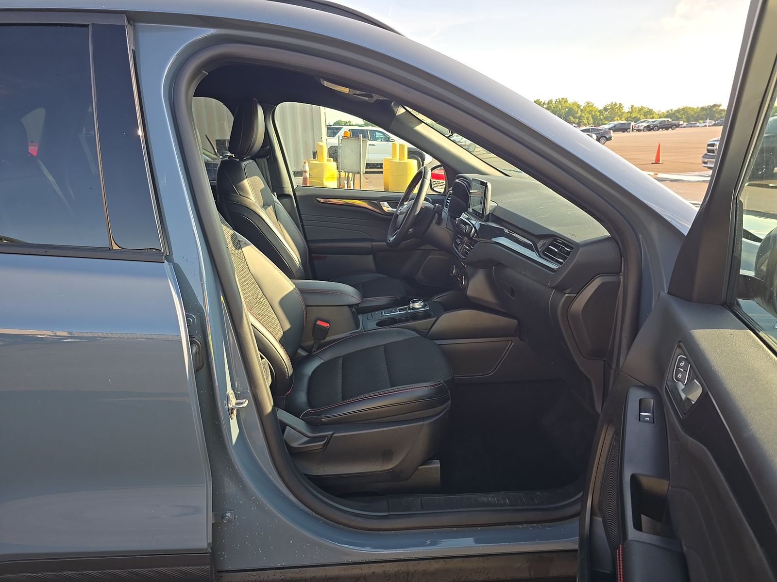 2025 Ford Escape Hybrid ST-Line Select AWD