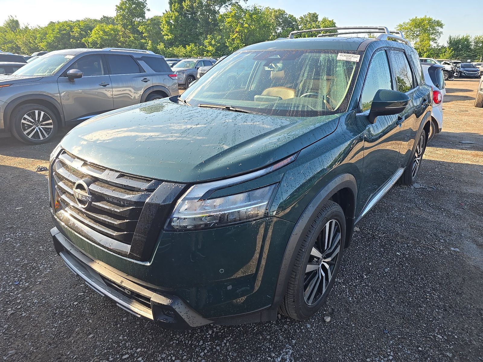 2024 Nissan Pathfinder Platinum AWD