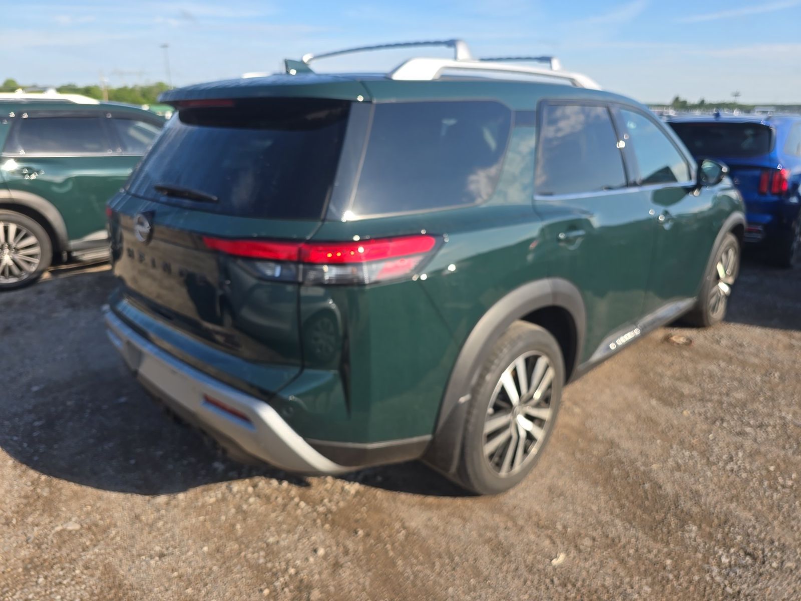 2024 Nissan Pathfinder Platinum AWD