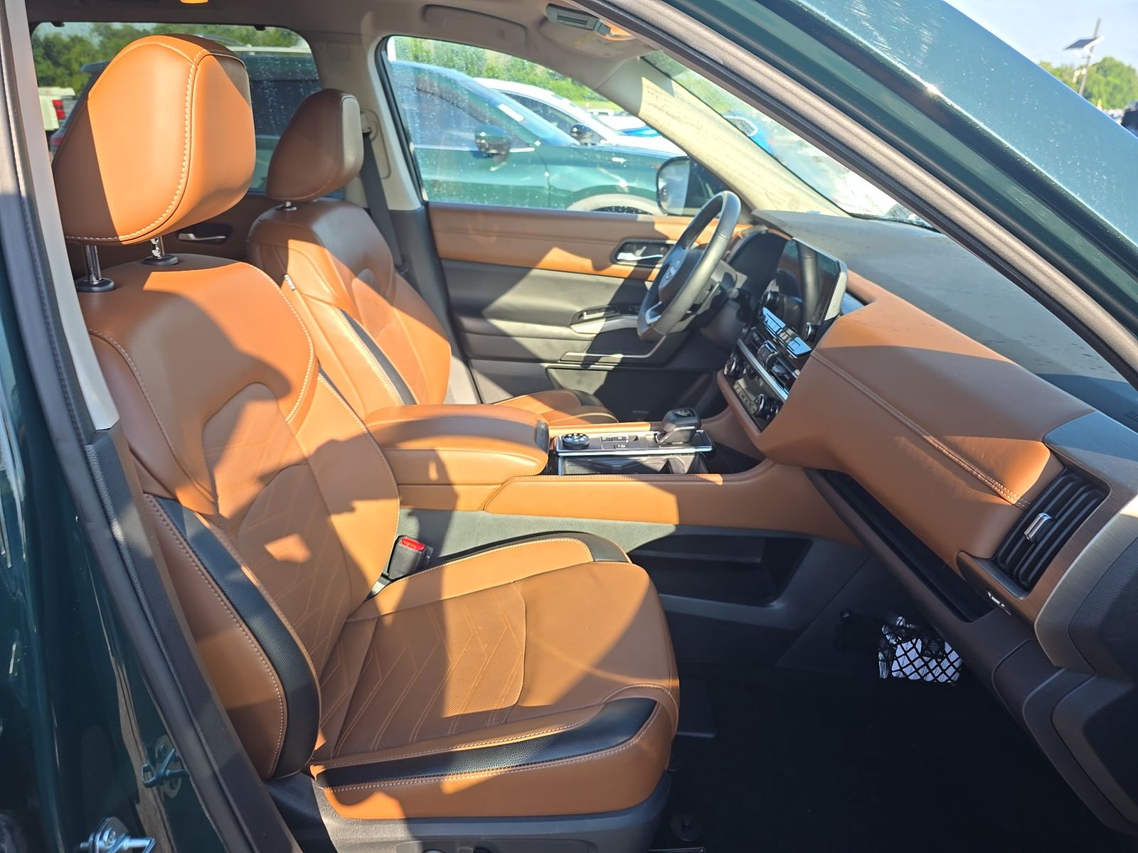 2024 Nissan Pathfinder Platinum AWD