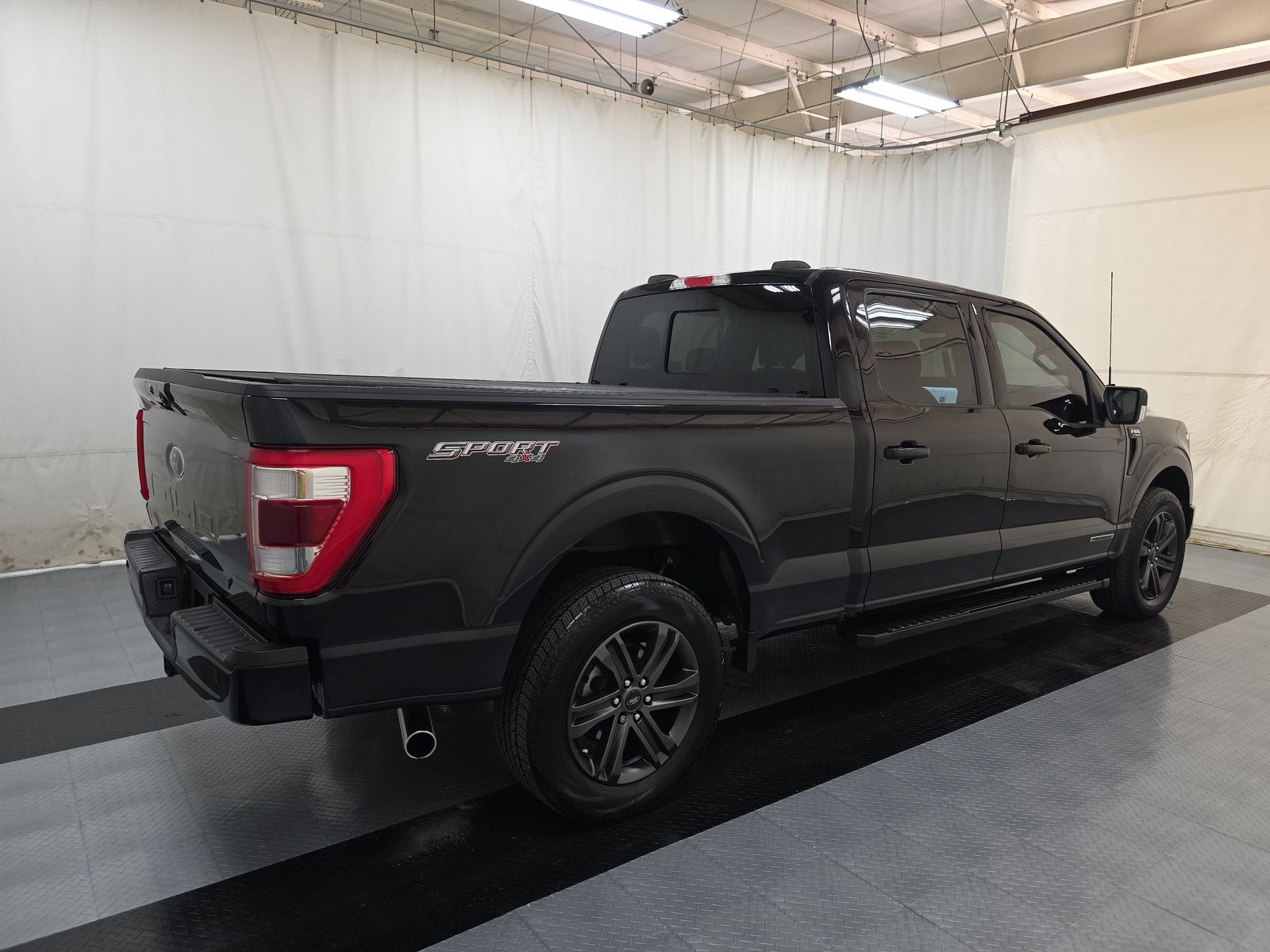 2022 Ford F-150 Hybrid Lariat AWD