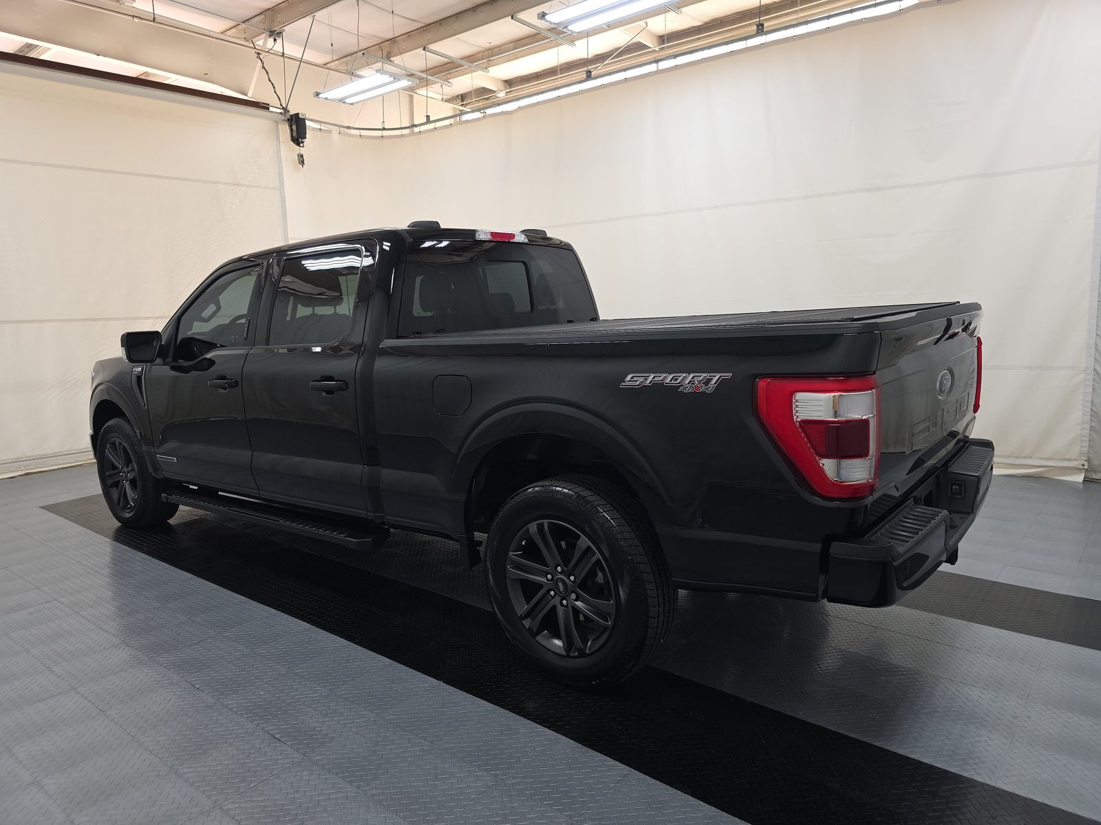 2022 Ford F-150 Hybrid Lariat AWD