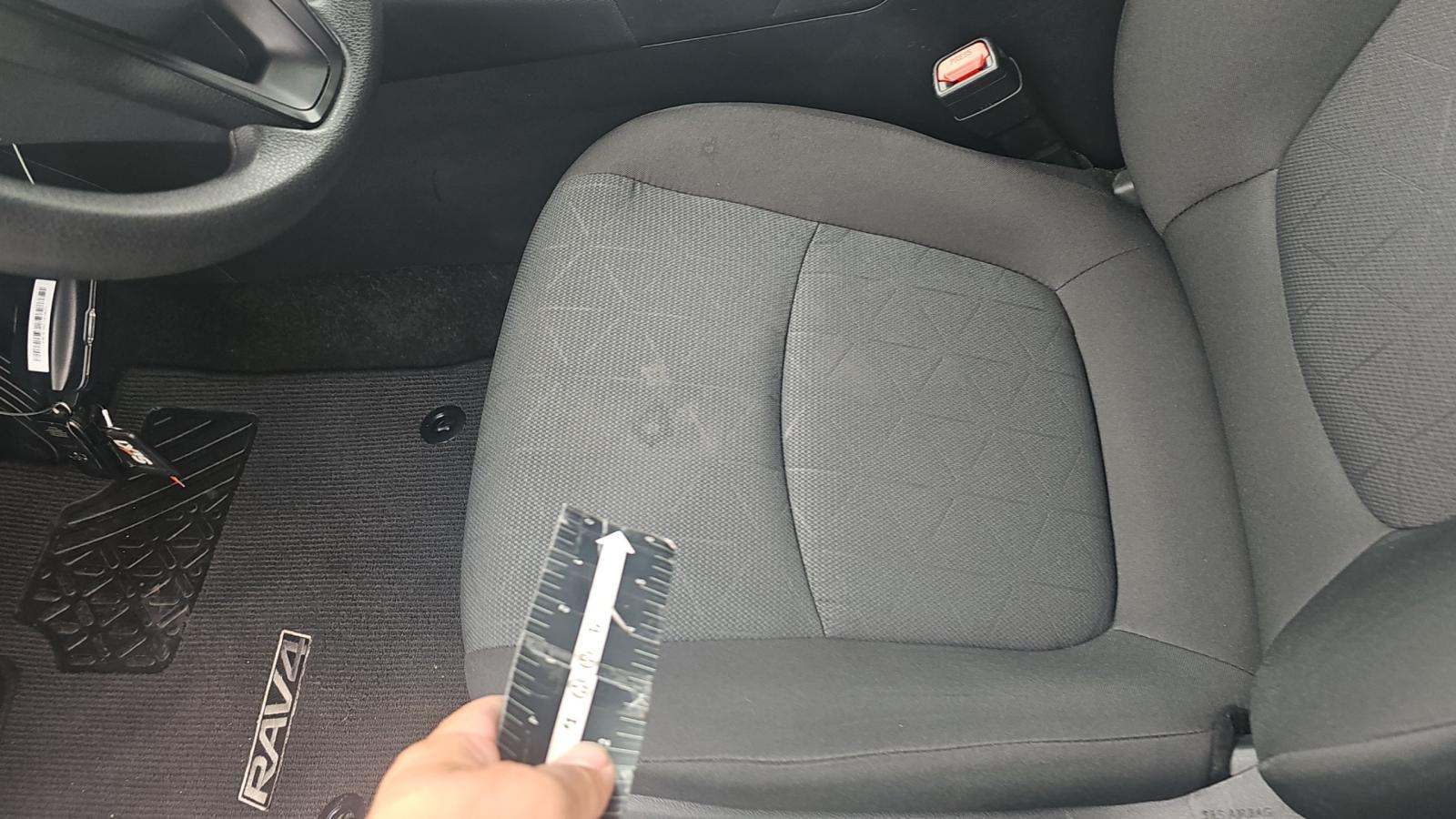 2025 Toyota RAV4 XLE FWD