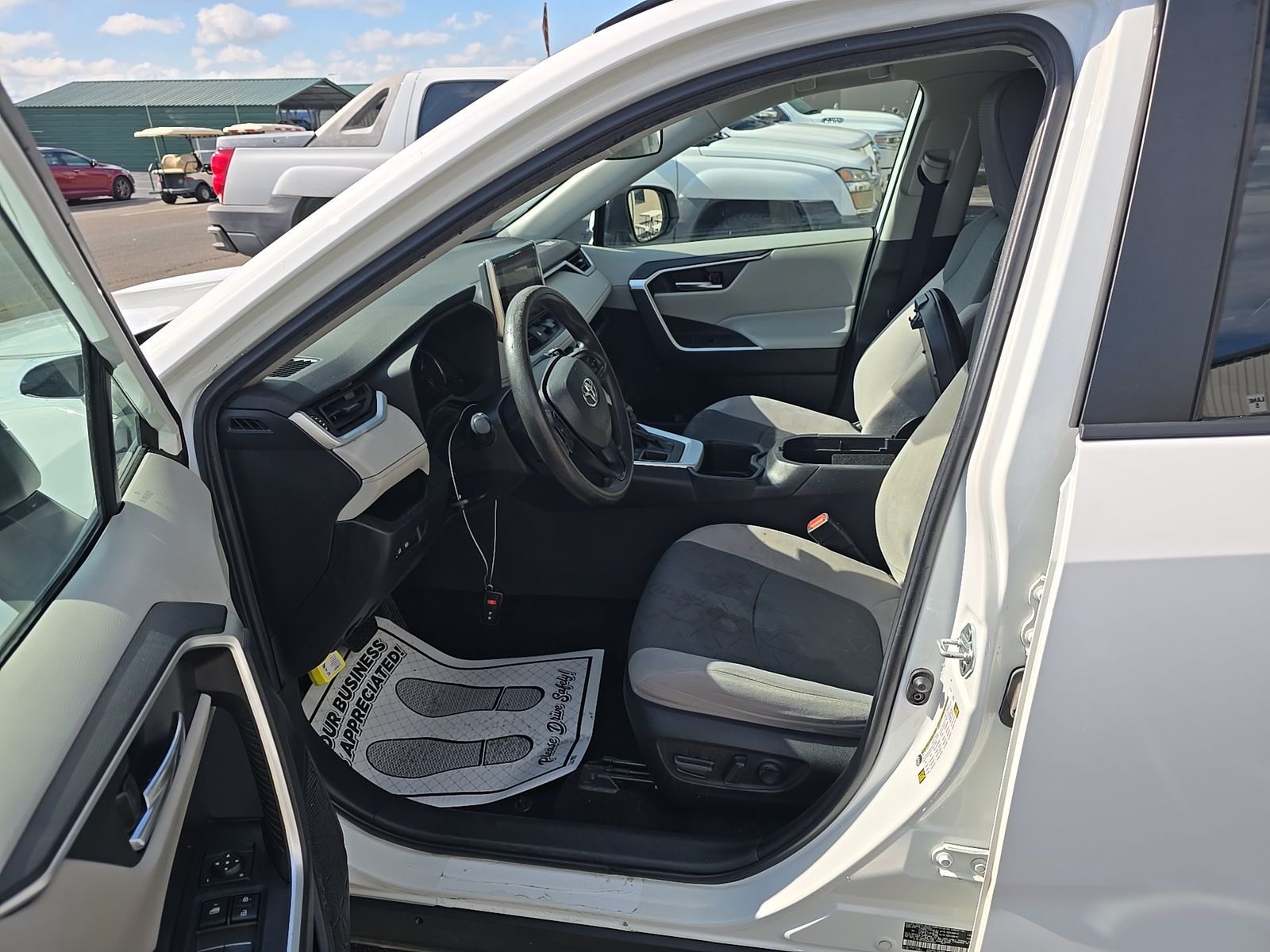 2023 Toyota RAV4 XLE AWD
