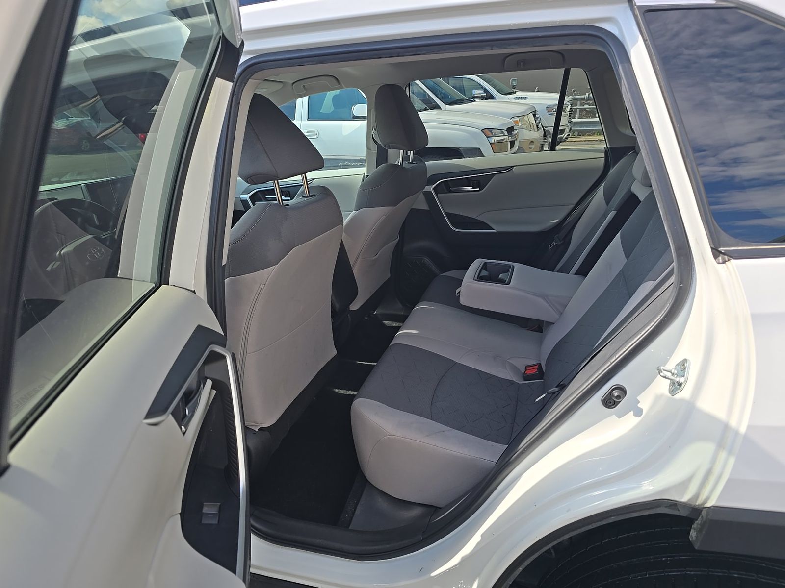 2023 Toyota RAV4 XLE AWD