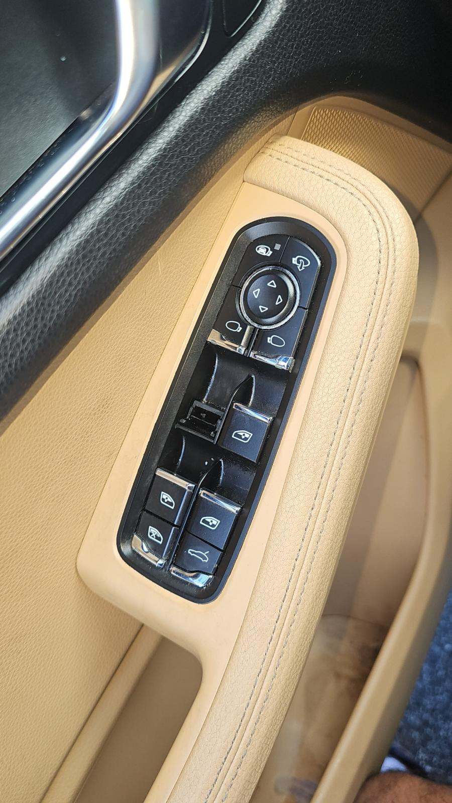 2018 Porsche Macan Sport Edition AWD