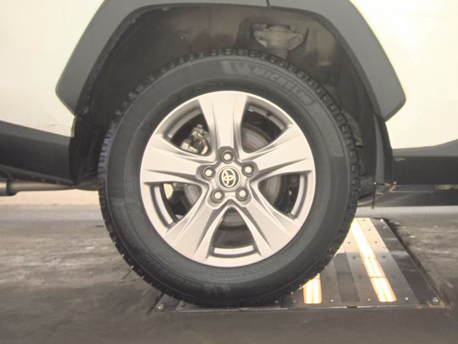 2023 Toyota RAV4 XLE AWD