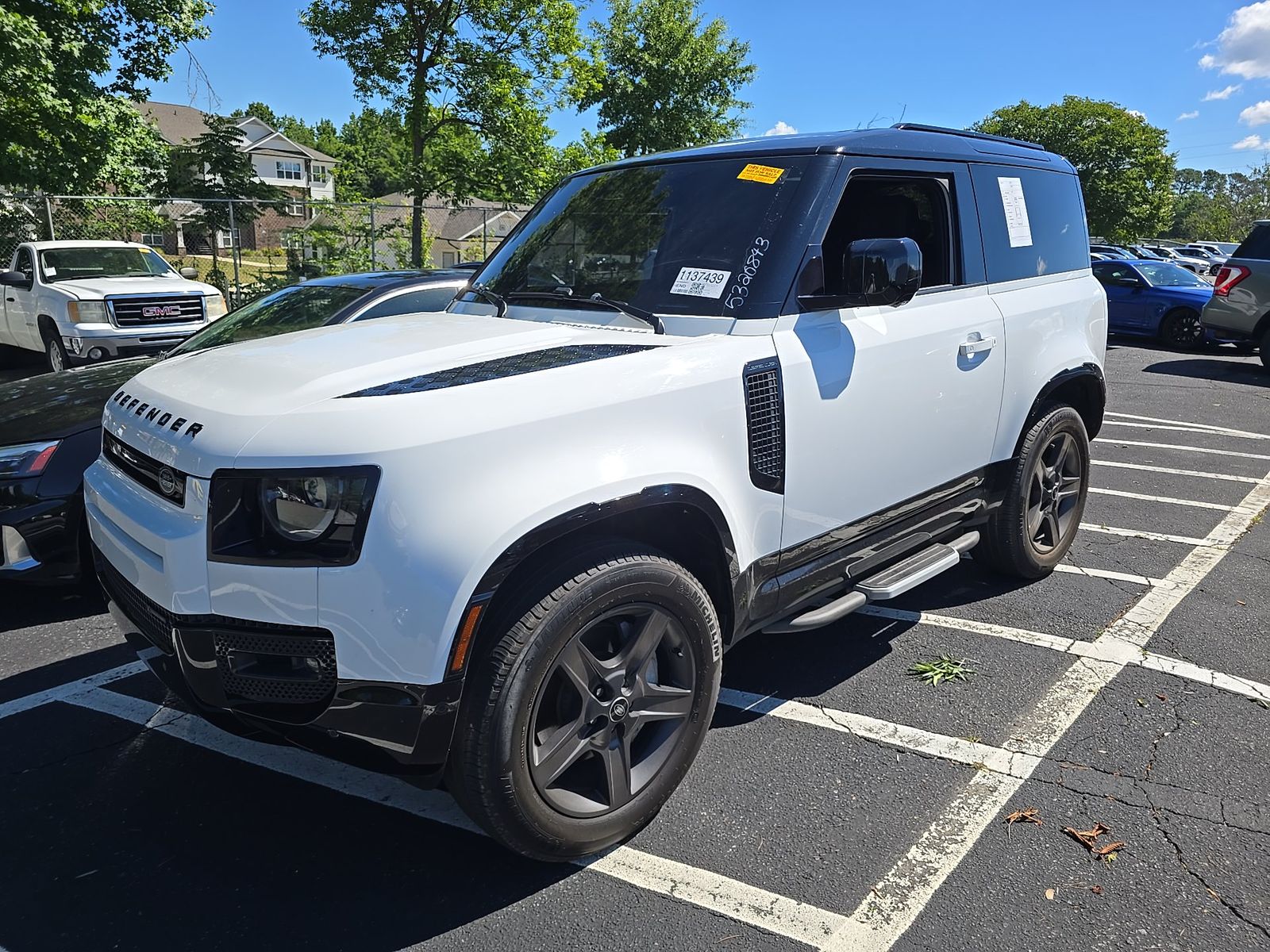 2023 Land Rover Defender 90 X-Dynamic SE AWD