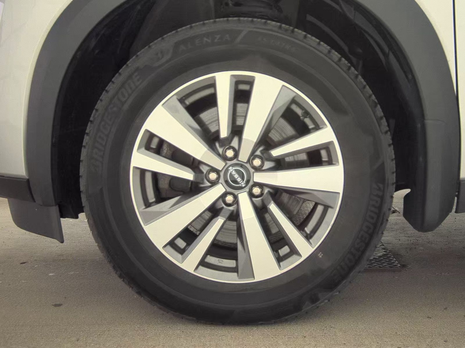 2023 Nissan Pathfinder SL AWD