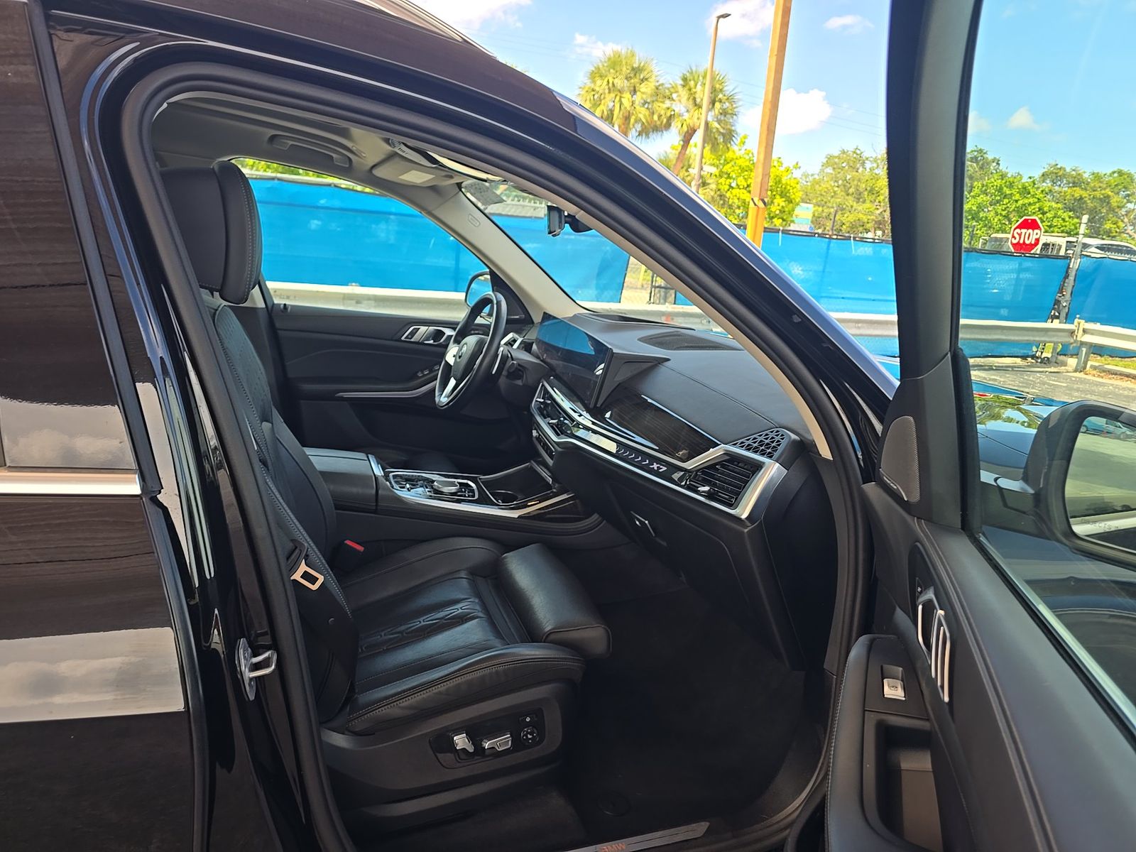 2025 BMW X7 xDrive40i AWD
