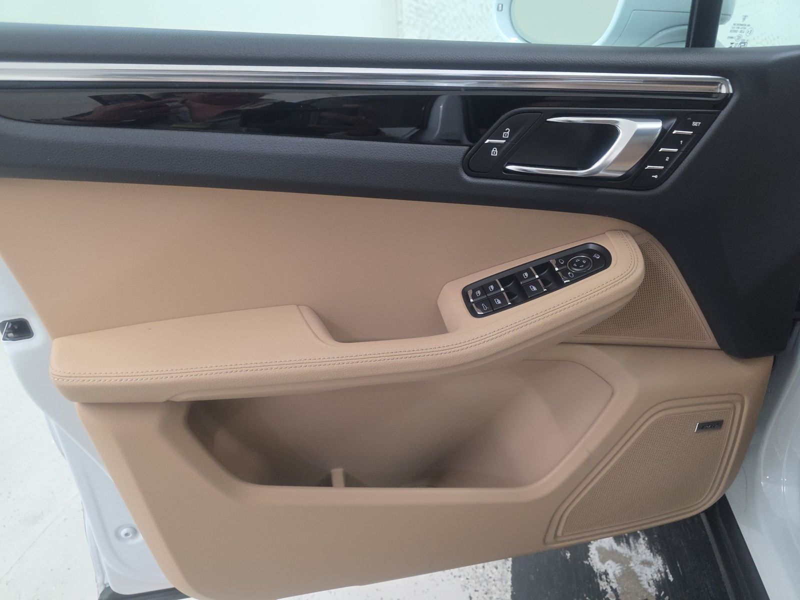 2026 Porsche Macan Base AWD