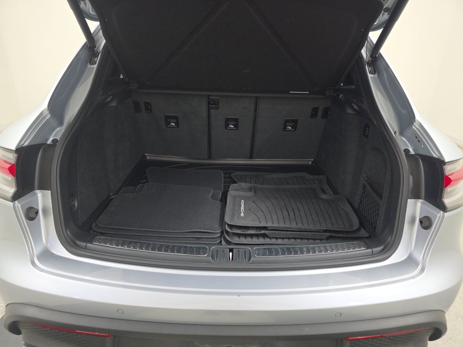 2024 Porsche Macan Base AWD