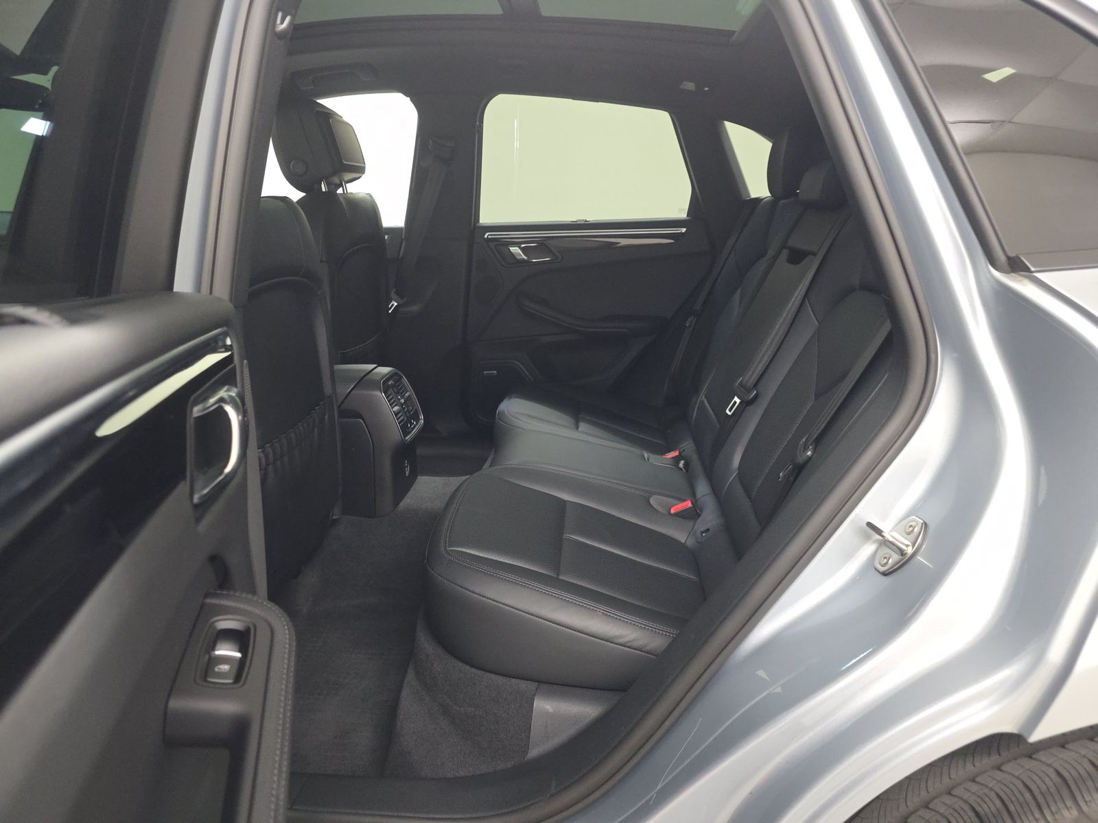 2024 Porsche Macan Base AWD