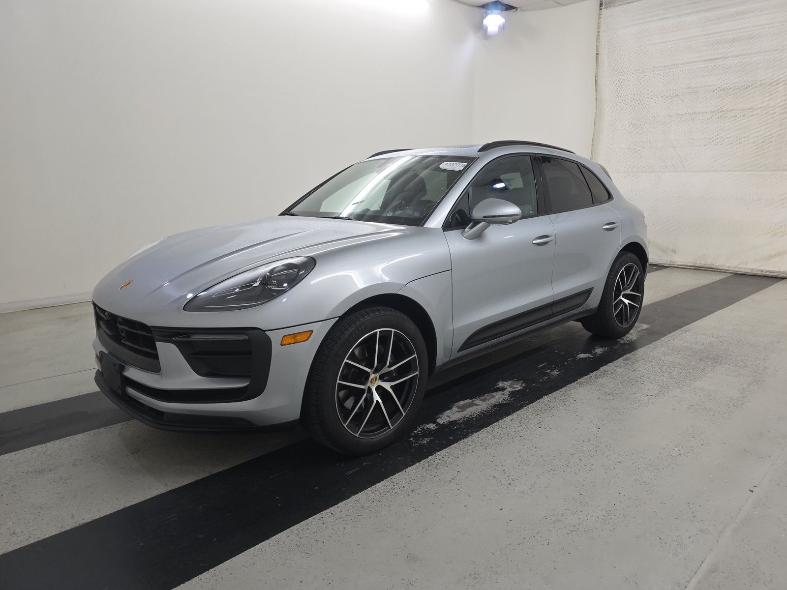 2024 Porsche Macan Base AWD