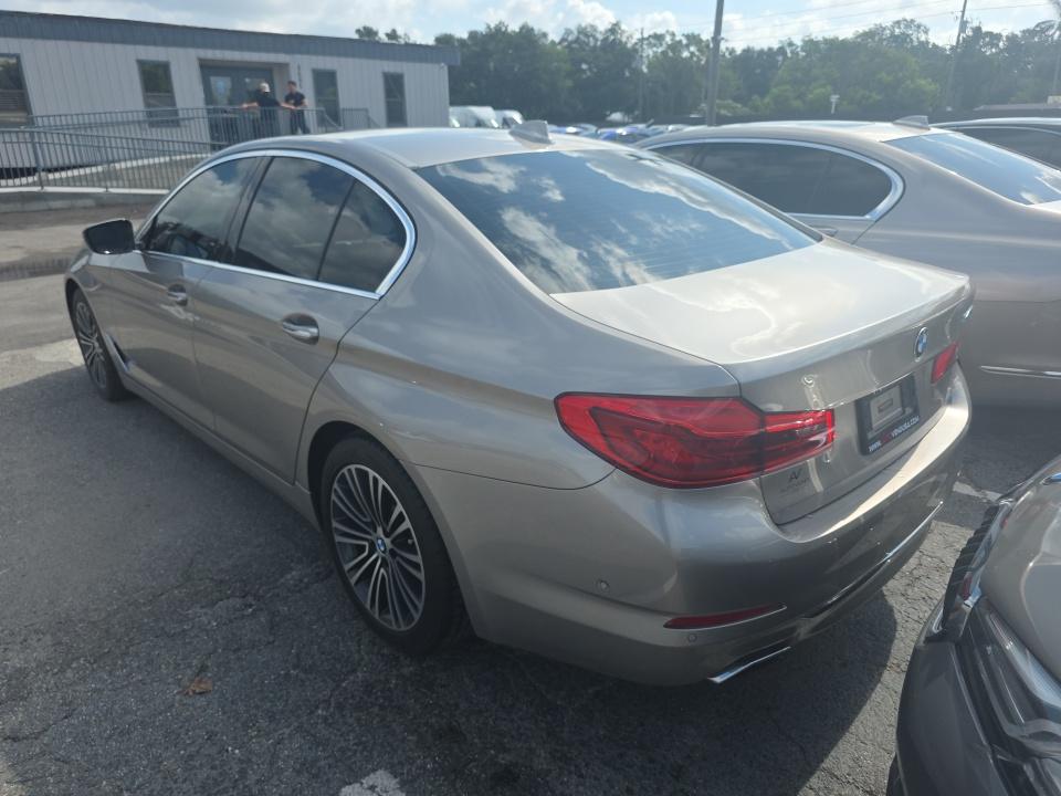 2018 BMW 5 Series 540i RWD