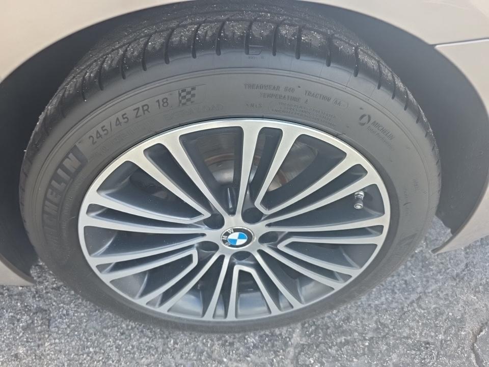 2018 BMW 5 Series 540i RWD