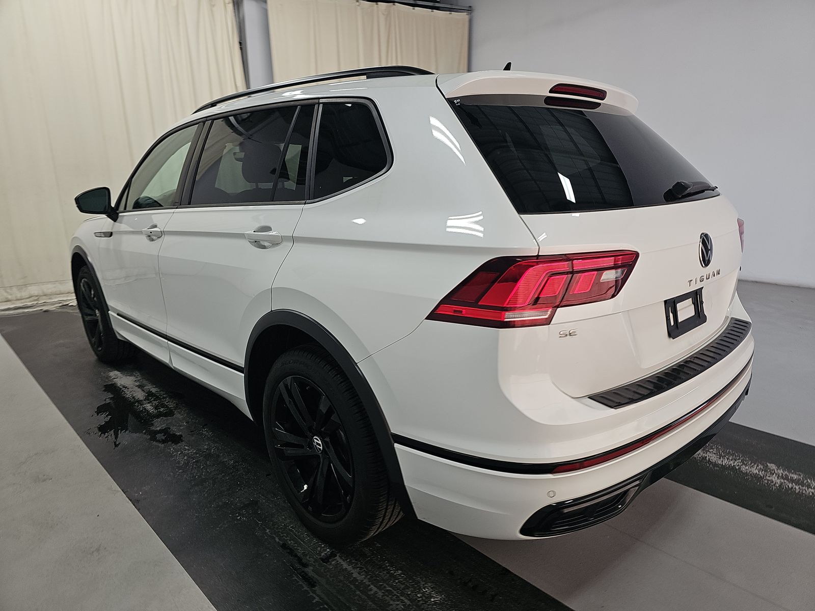 2023 Volkswagen Tiguan 2.0T SE R-Line Black AWD