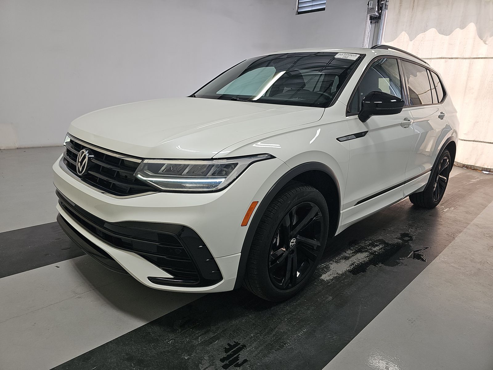 2023 Volkswagen Tiguan 2.0T SE R-Line Black AWD