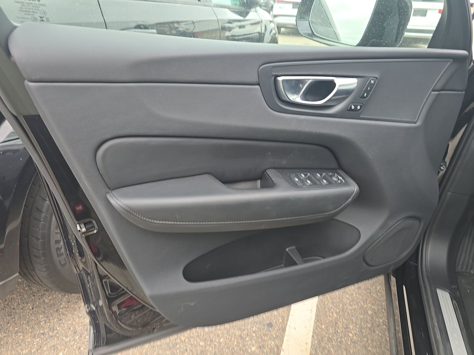 2025 Volvo XC60 B5 Core FWD