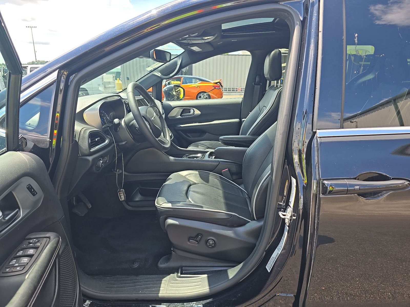 2026 Chrysler Pacifica Limited FWD