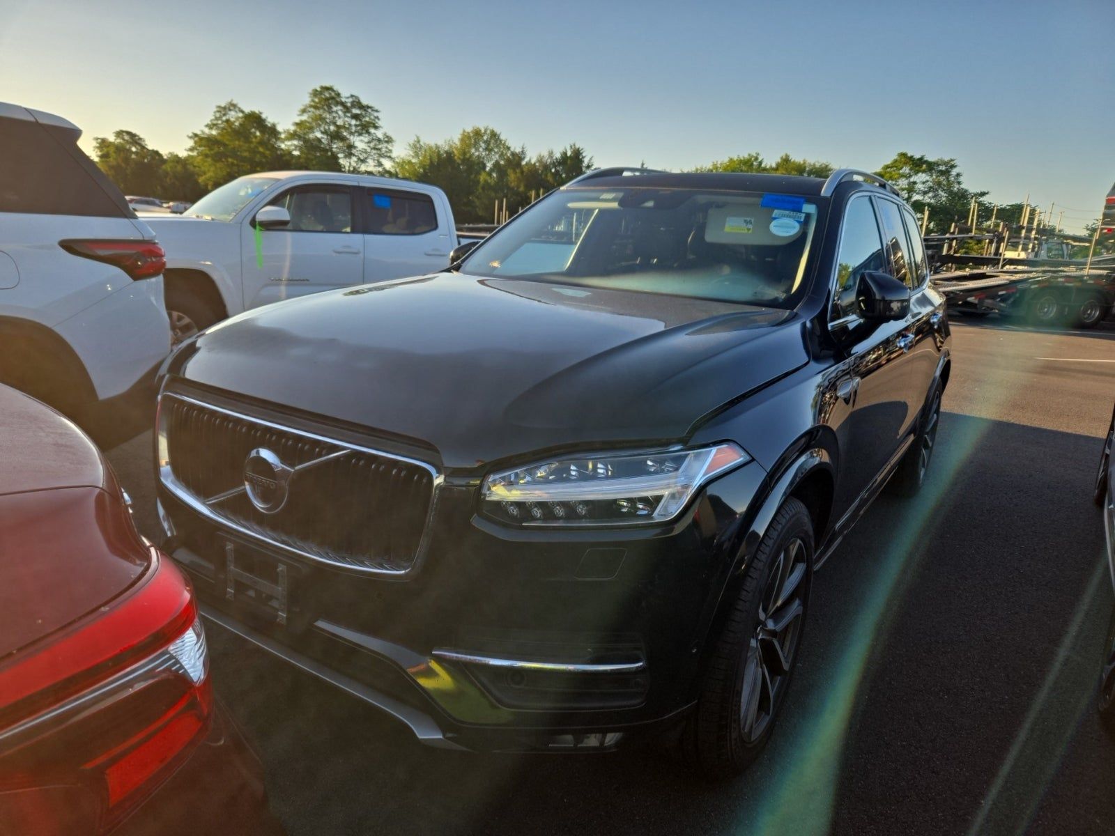 2017 Volvo XC90 T6 Momentum AWD