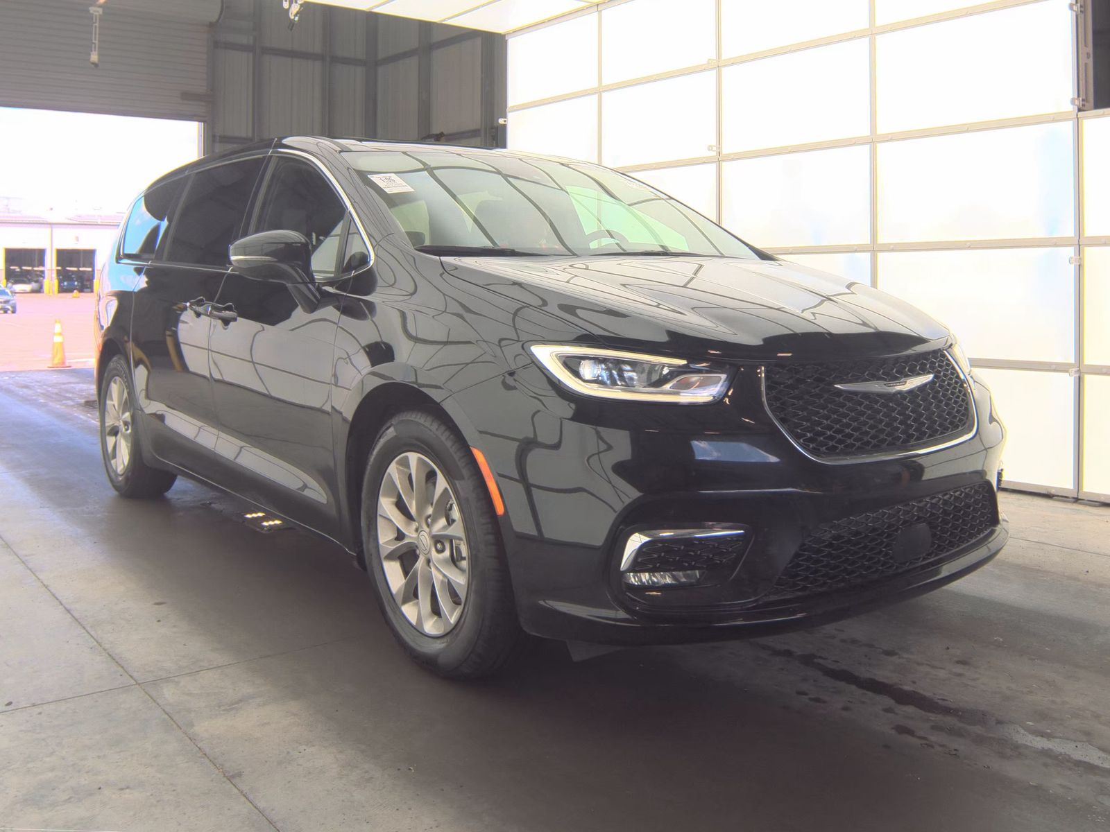 2026 Chrysler Pacifica Limited FWD