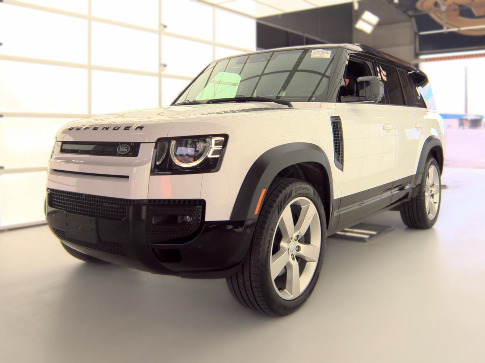2023 Land Rover Defender 130 X-Dynamic SE AWD