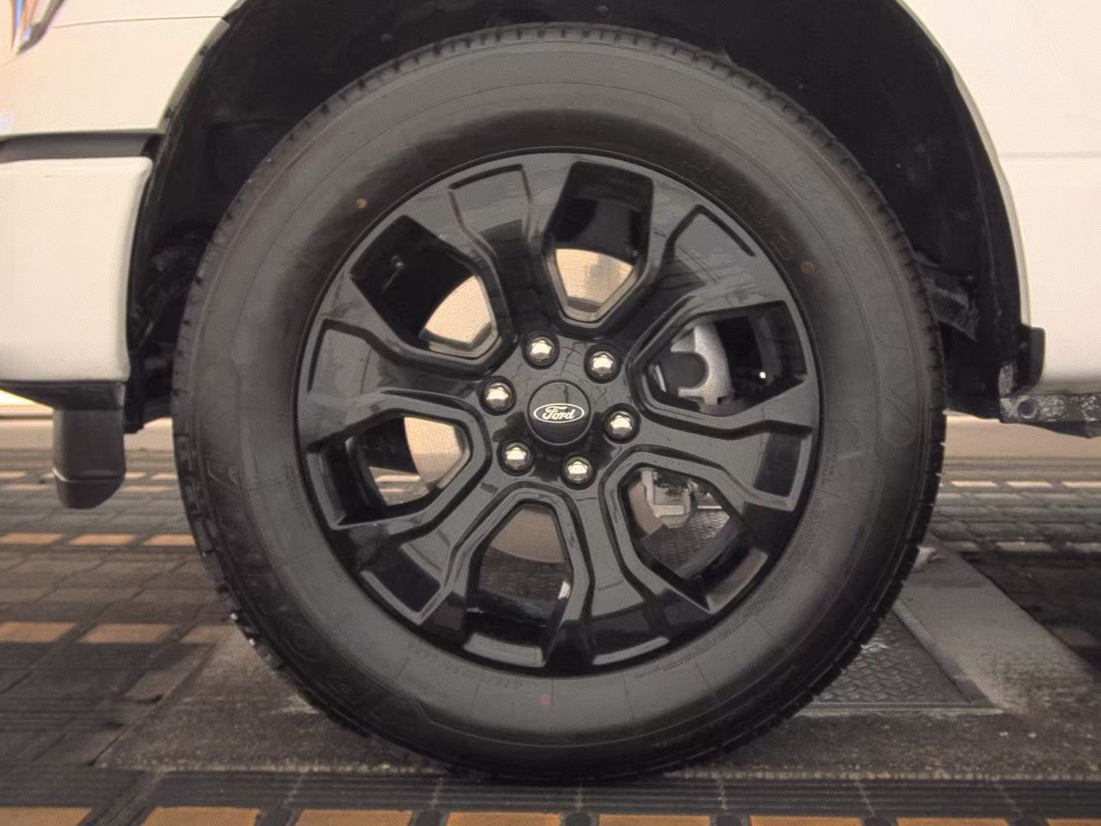 2023 Ford F-150 Hybrid XLT AWD