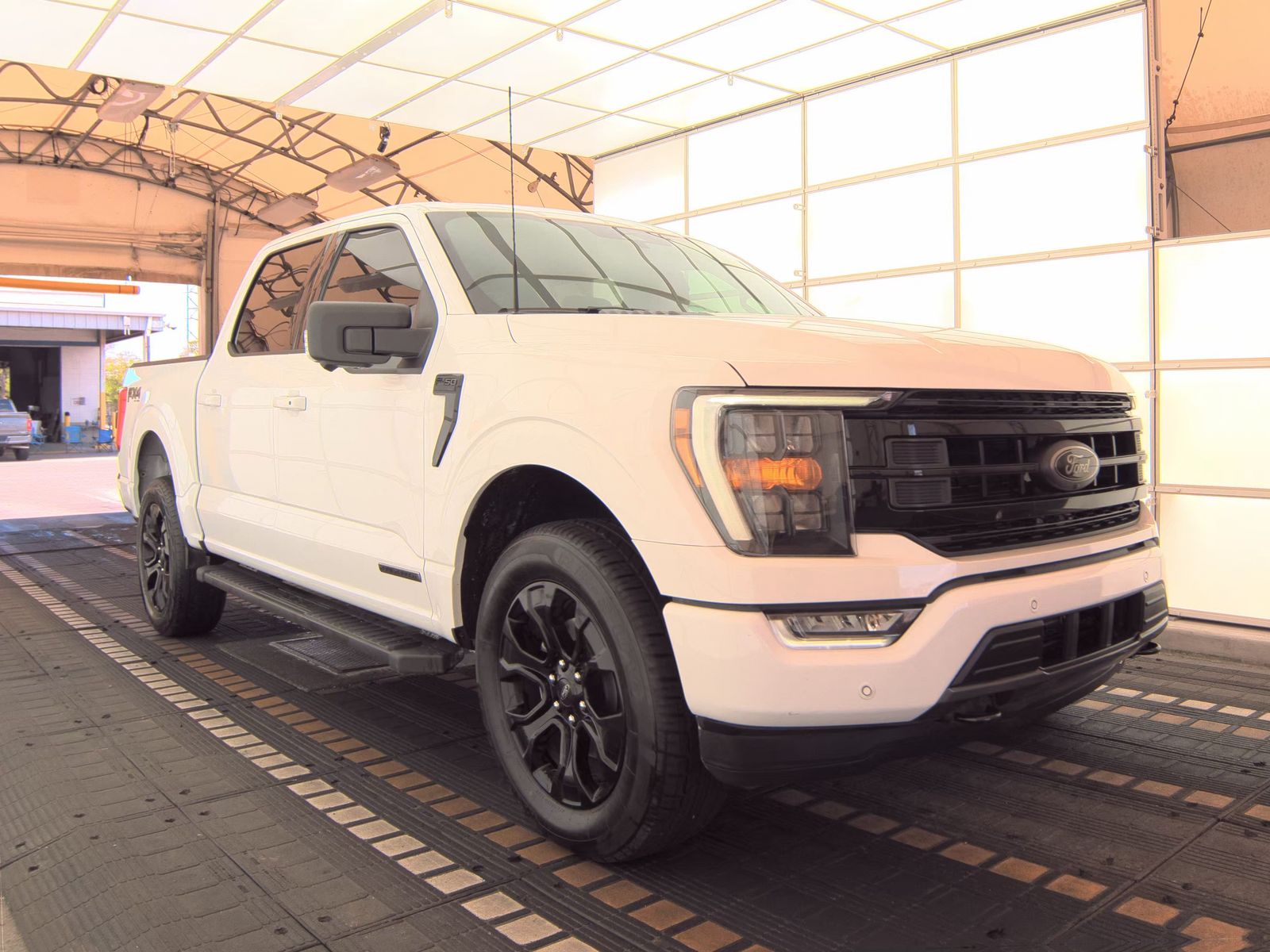 2023 Ford F-150 Hybrid XLT AWD