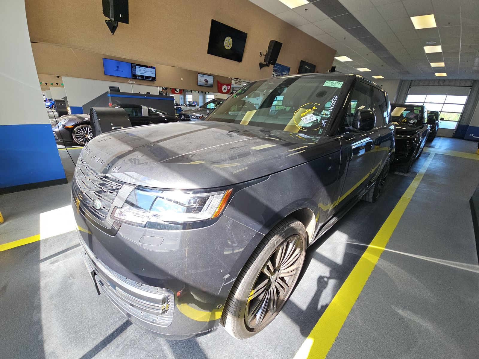 2024 Land Rover Range Rover SE AWD