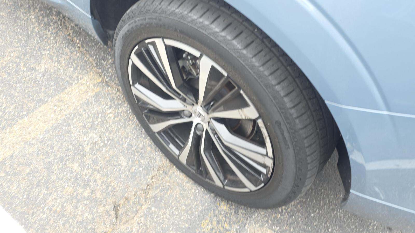 2024 Volvo XC60 B5 Plus AWD