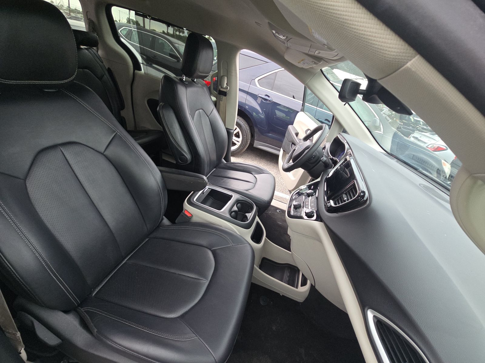 2024 Chrysler Pacifica Touring L FWD