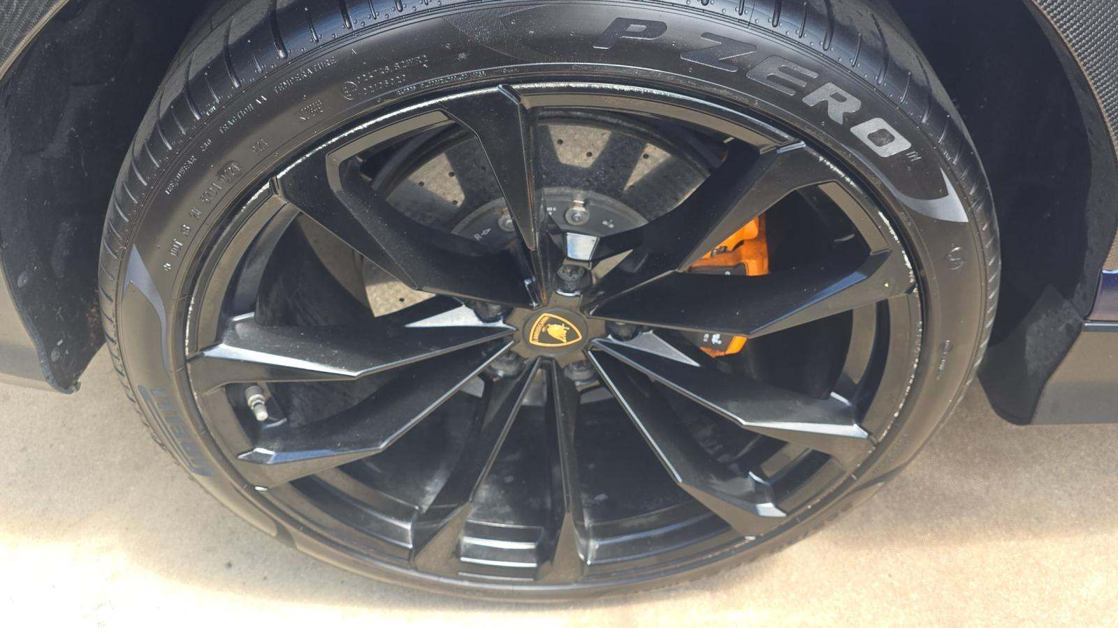 2019 Lamborghini Urus Base AWD