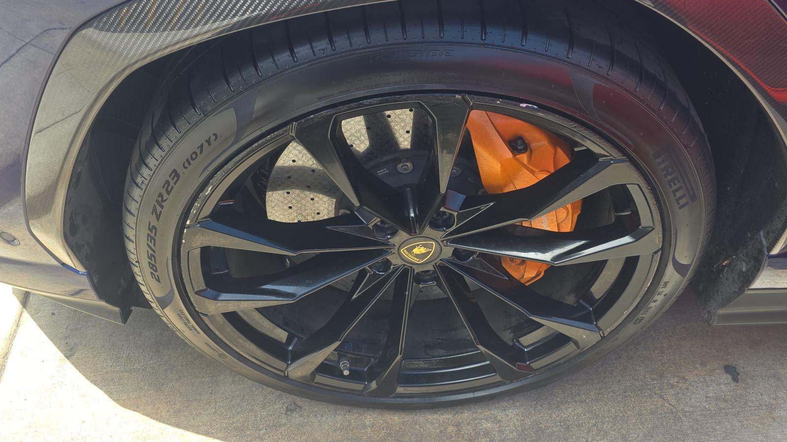 2019 Lamborghini Urus Base AWD