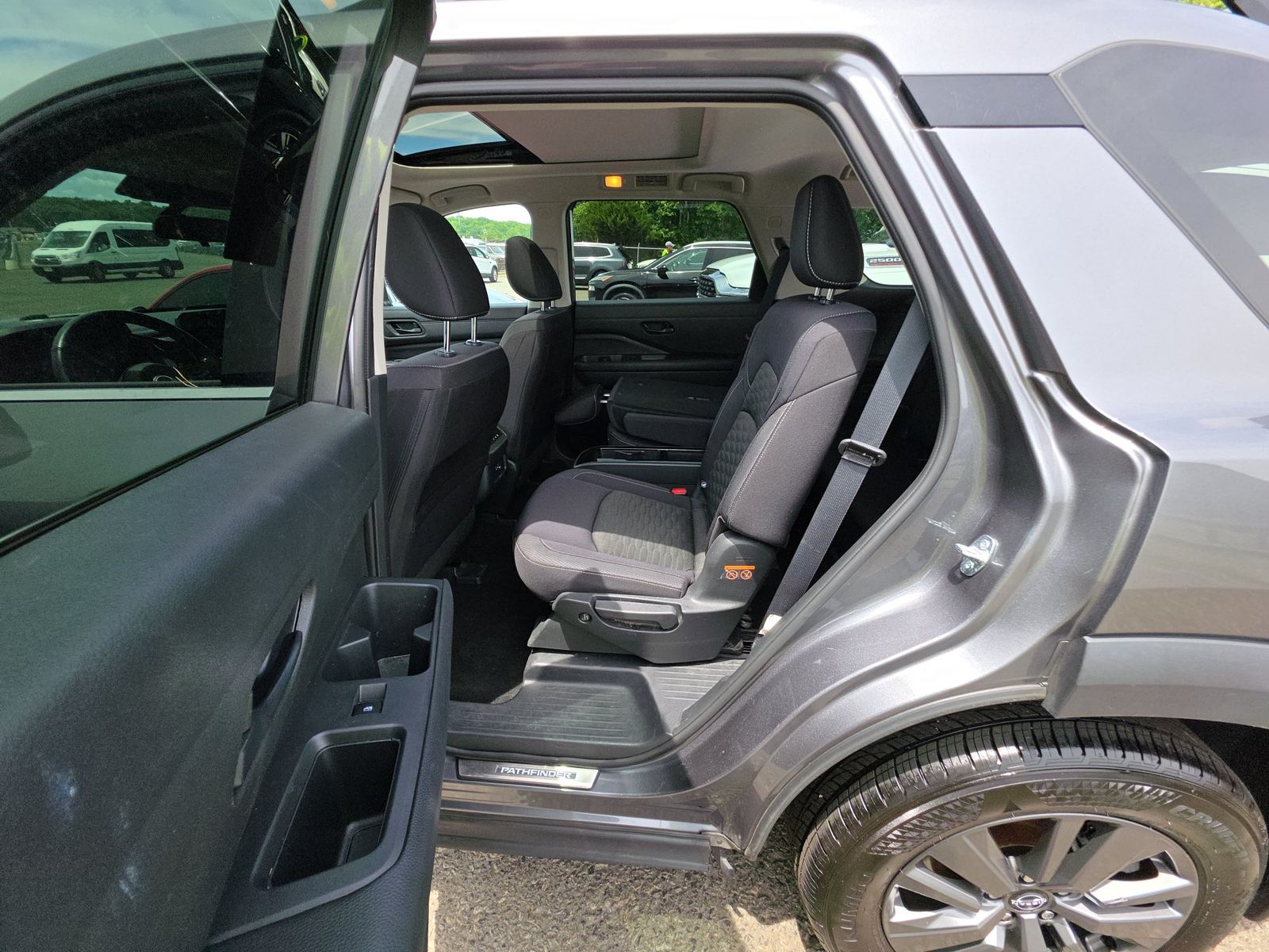 2023 Nissan Pathfinder SV AWD
