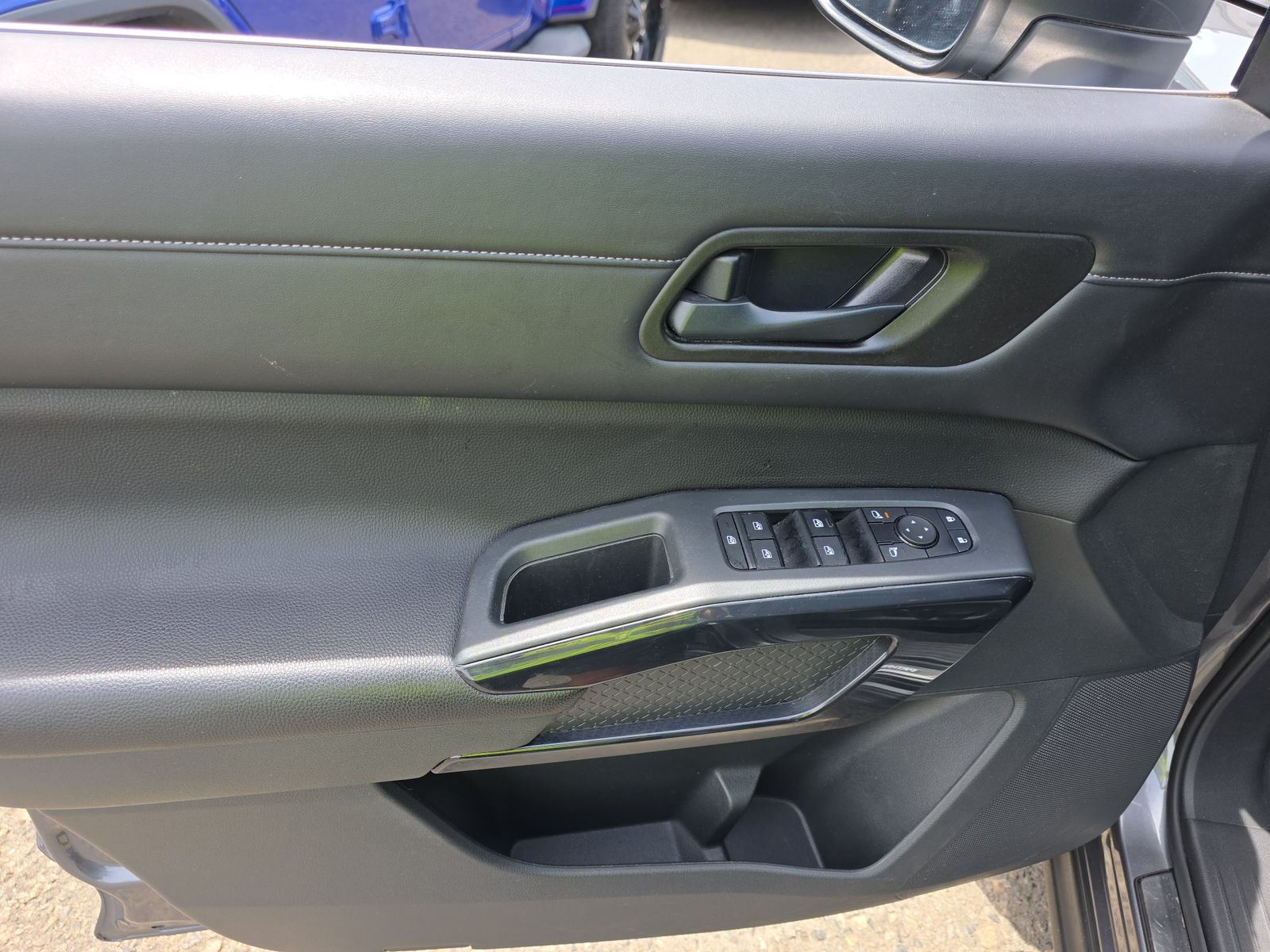 2023 Nissan Pathfinder SV AWD