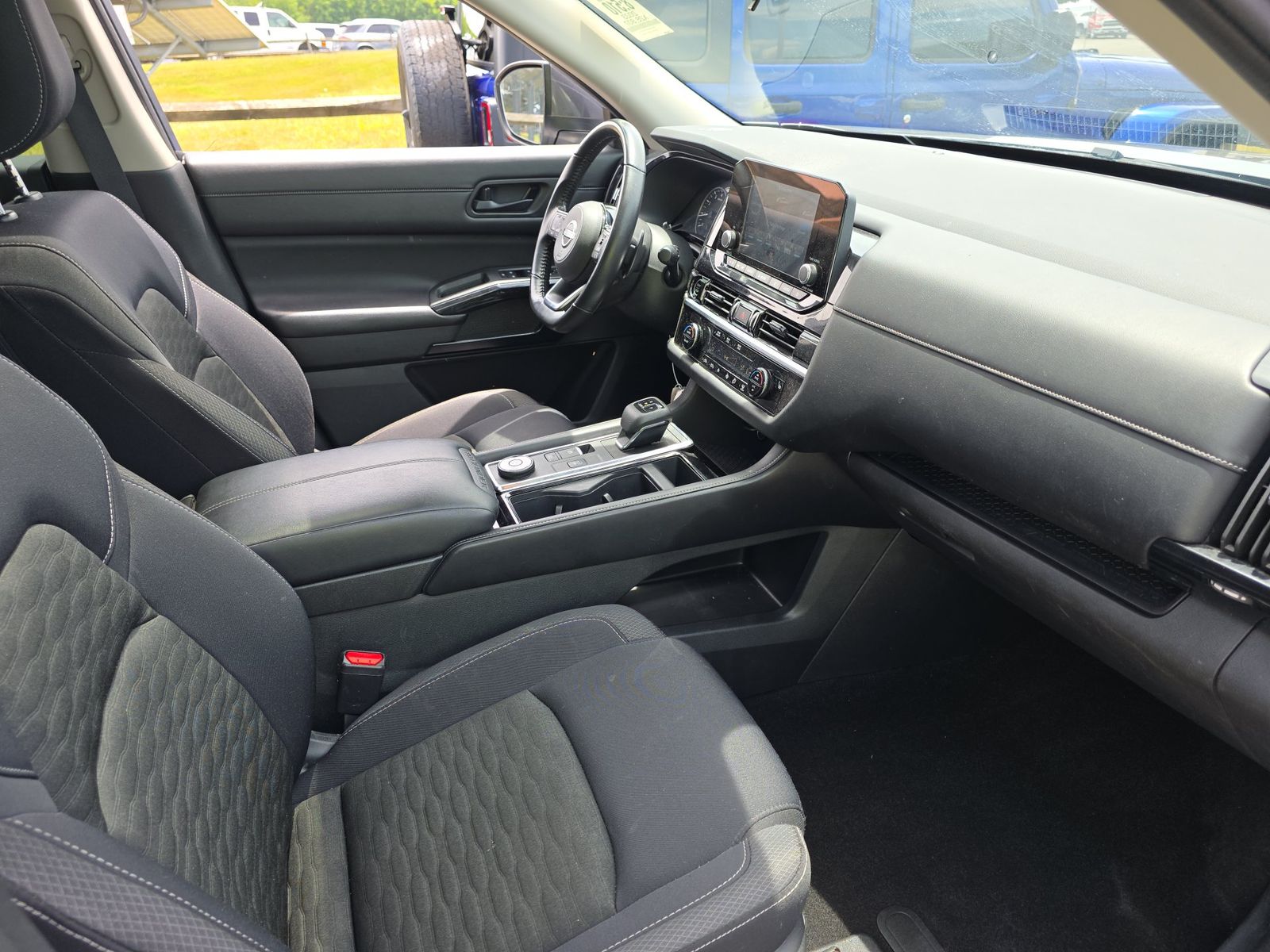 2023 Nissan Pathfinder SV AWD