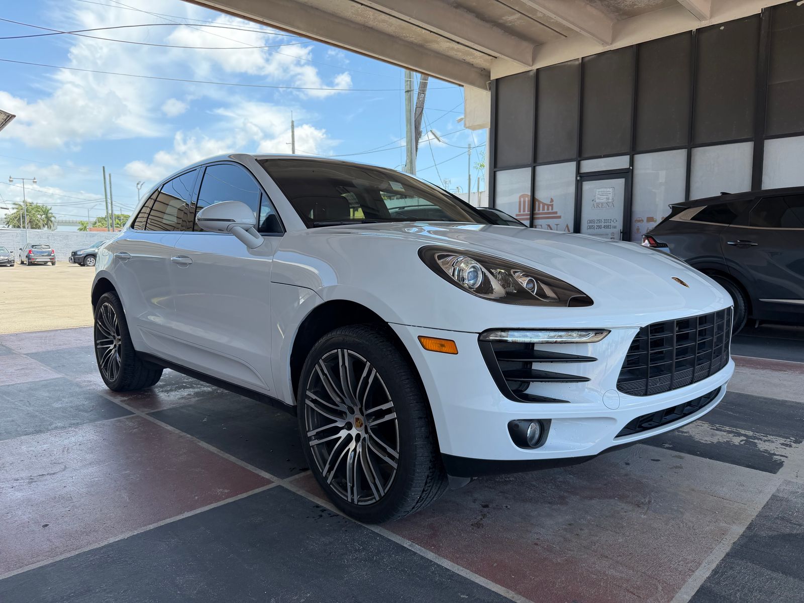 2018 Porsche Macan Base AWD