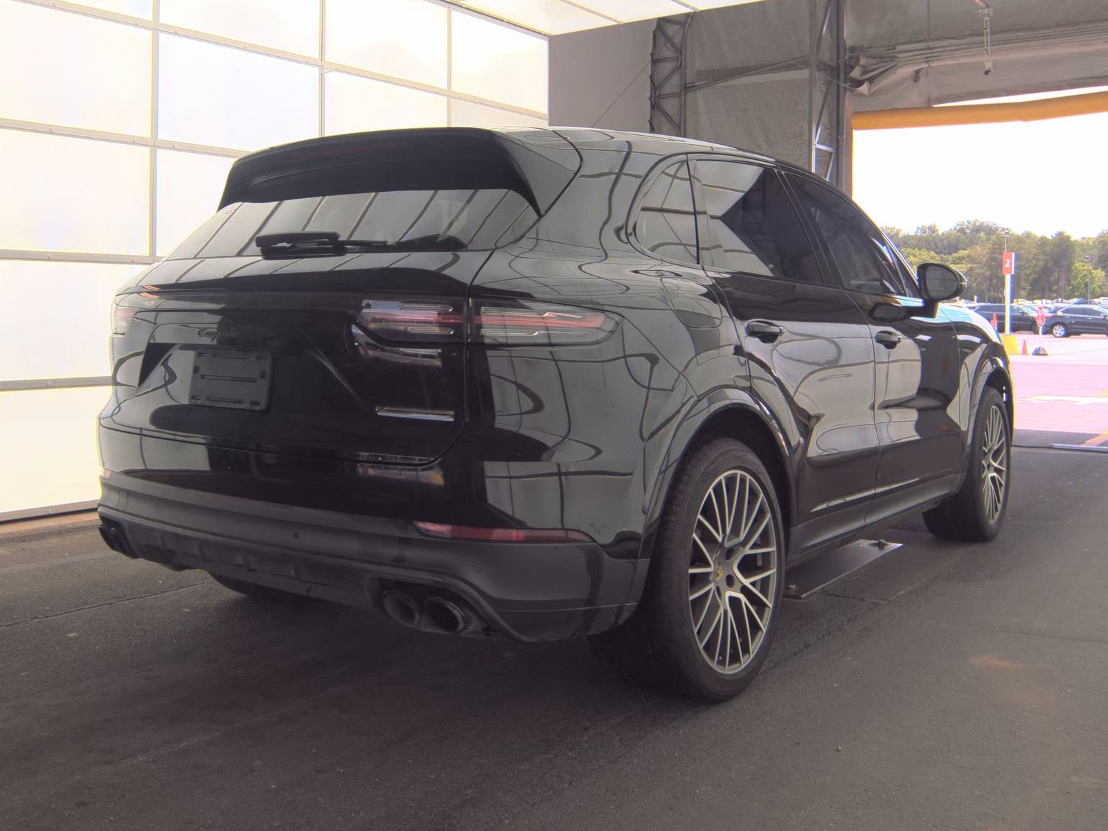 2023 Porsche Cayenne Platinum Edition AWD